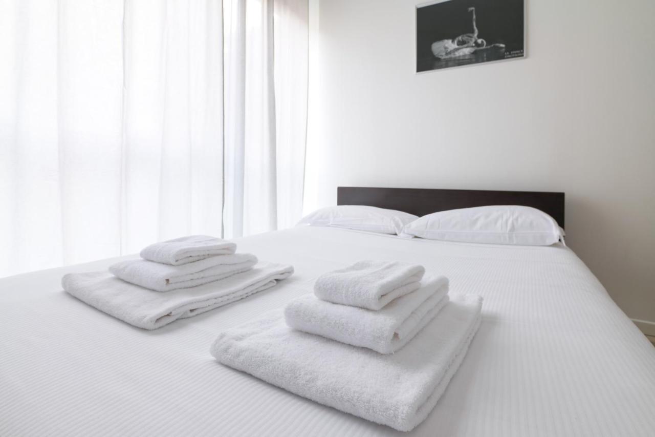 Prestige Boutique Homes - Duomo 1 Milan Luaran gambar