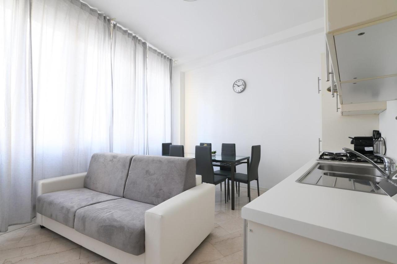 Prestige Boutique Homes - Duomo 1 Milan Luaran gambar