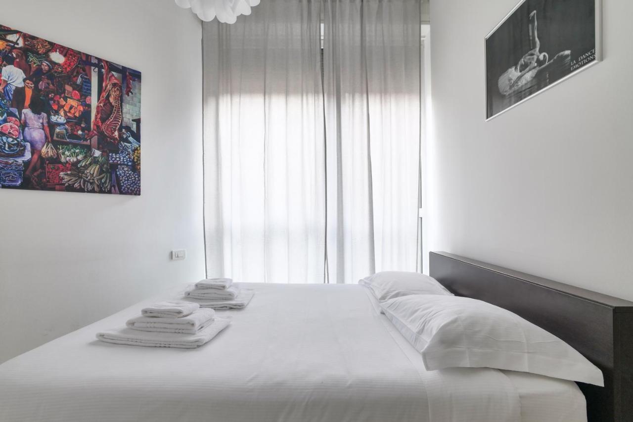 Prestige Boutique Homes - Duomo 1 Milan Luaran gambar