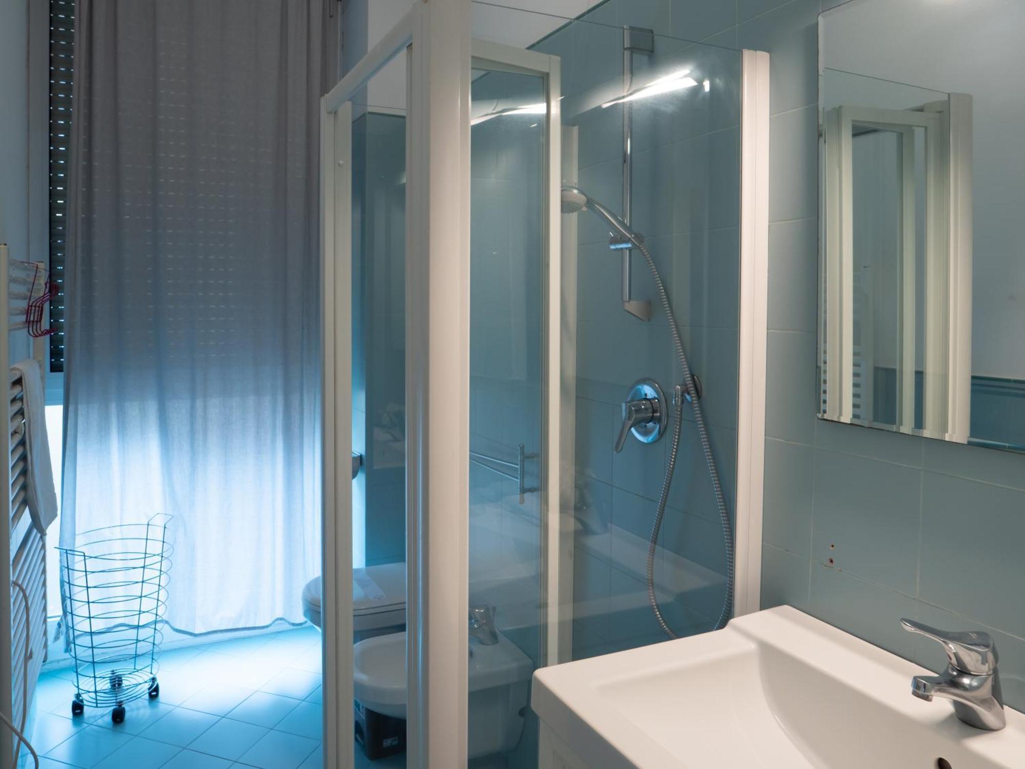Prestige Boutique Homes - Duomo 1 Milan Luaran gambar